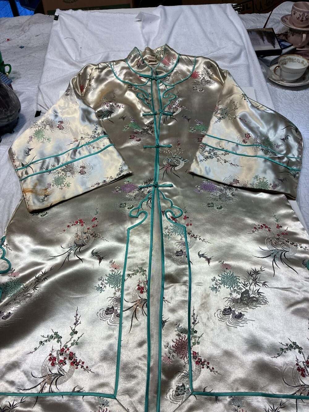 Vintage Embroidered Champagne Satin Chinese Lounge Robe with Mandarin Collar